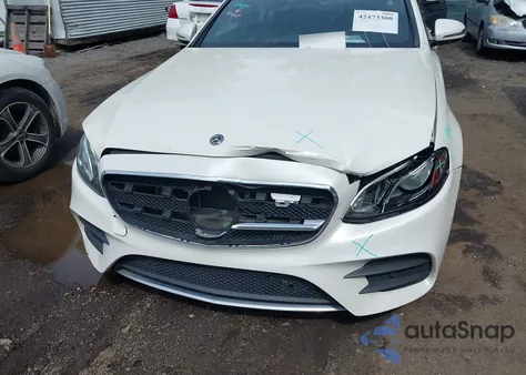 2017 Mercedes-Benz E 300 z USA, uszkodzony, nr VIN WDDZF4JB8HA275737